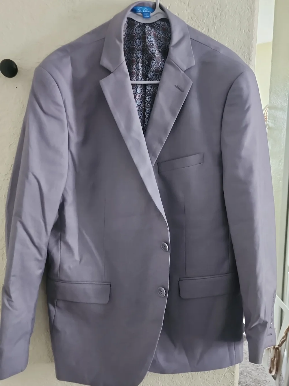 Men's Light Gray Two-Button Blazer with Patterned Lining